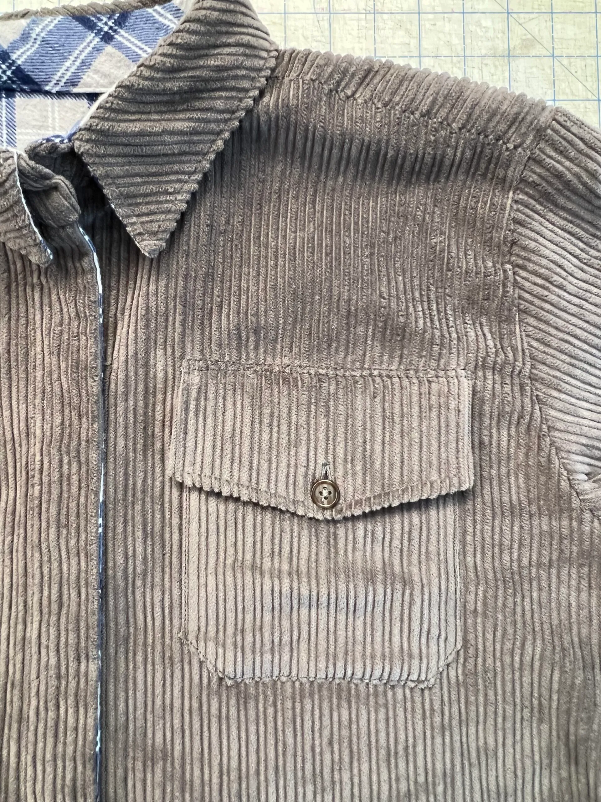Corduroy patch pocket and wales
