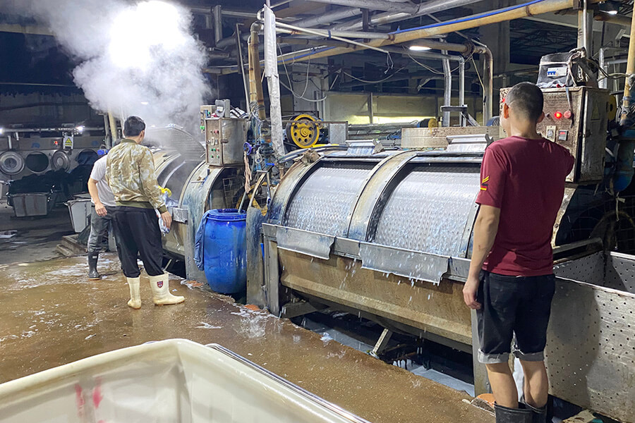 Denim washing process used for finished streetwear denim