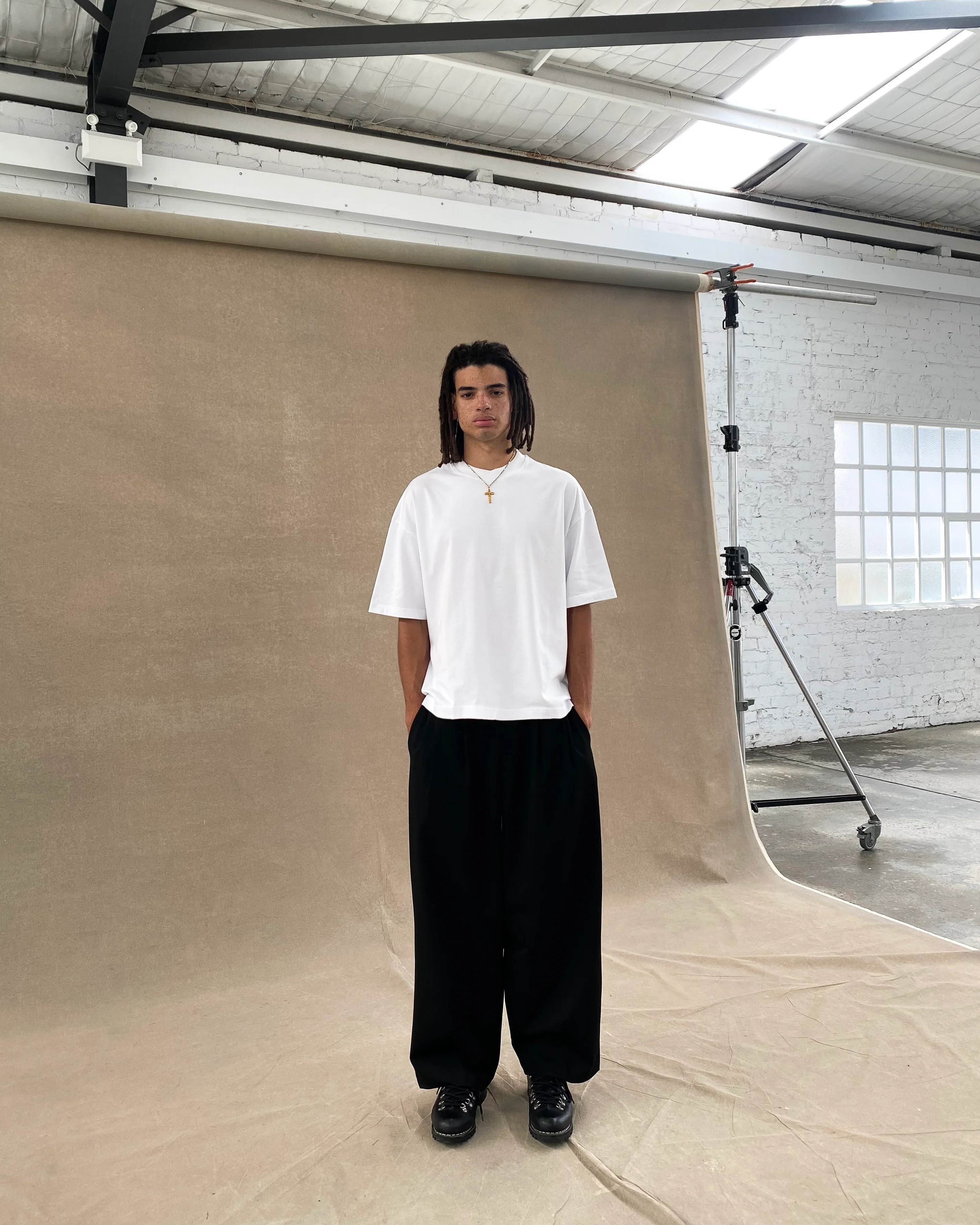 Heavyweight oversized streetwear T-shirt with dropped shoulders and a wide body
