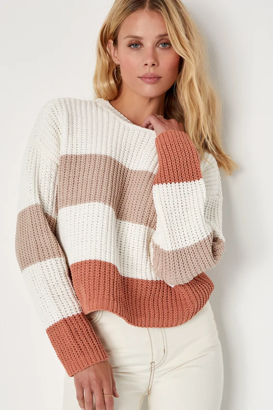 Striped crewneck sweater with a round ribbed neckline.