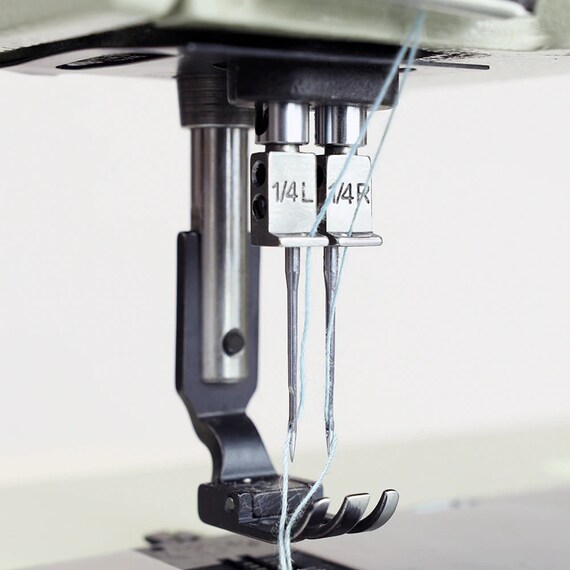 Industrial double needle sewing machine