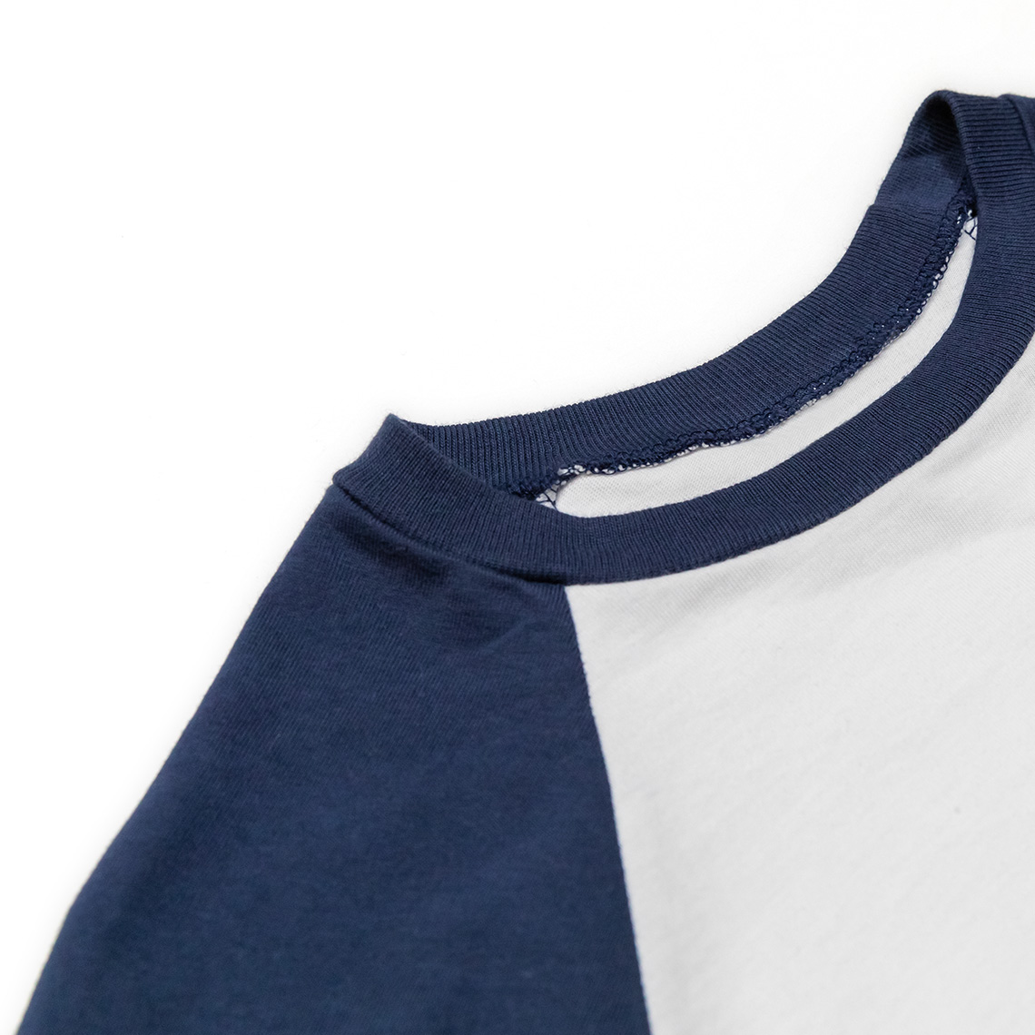 Raglan neckline and rib neckband